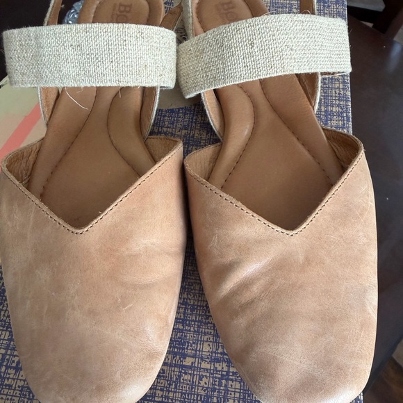 Born Tan Women's Chulu Flats with Elastic Strap. Size 9 - Picture 6 of 7